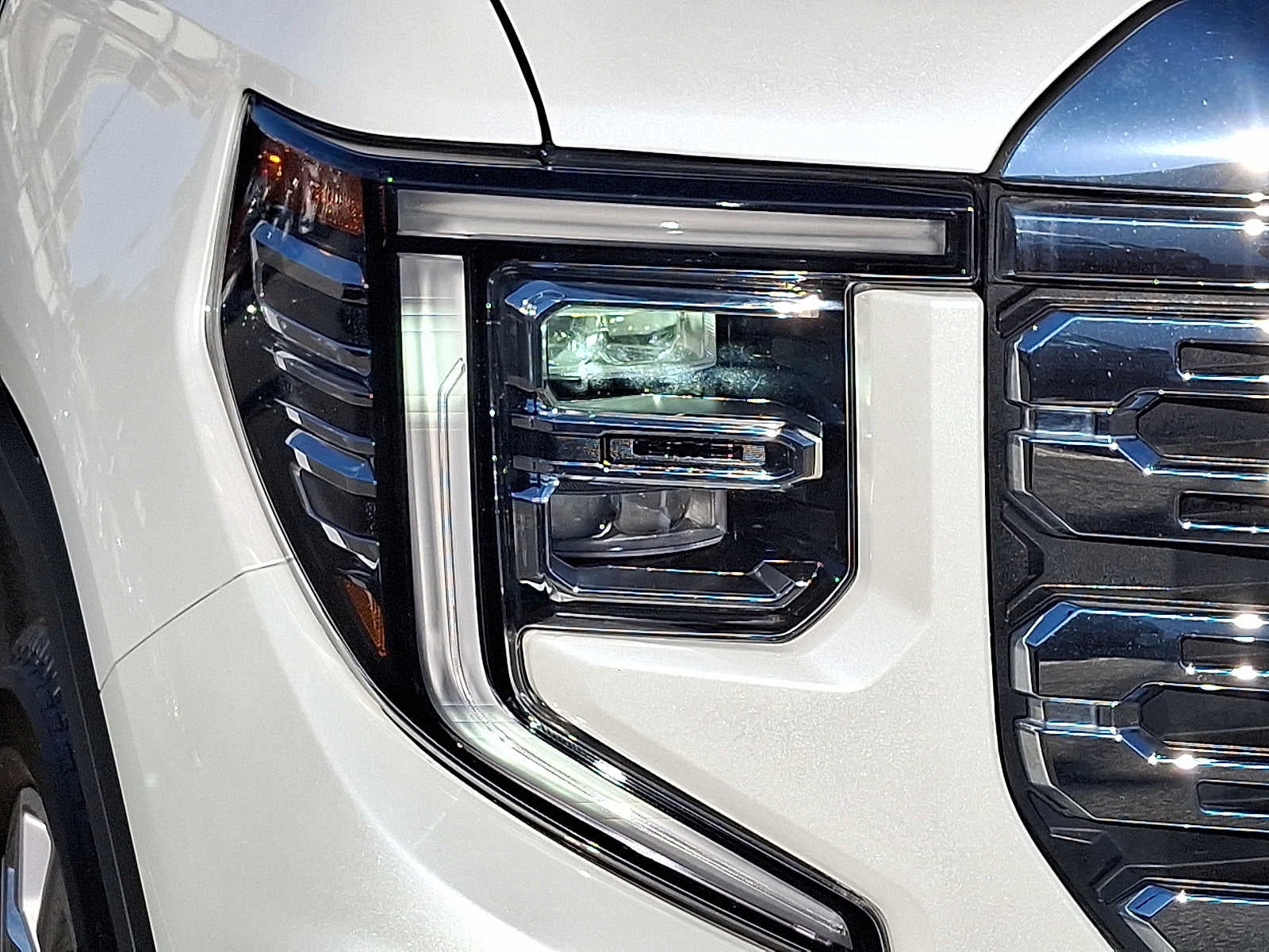 2024 GMC Sierra 1500 4WD Crew Cab 147 Denali
