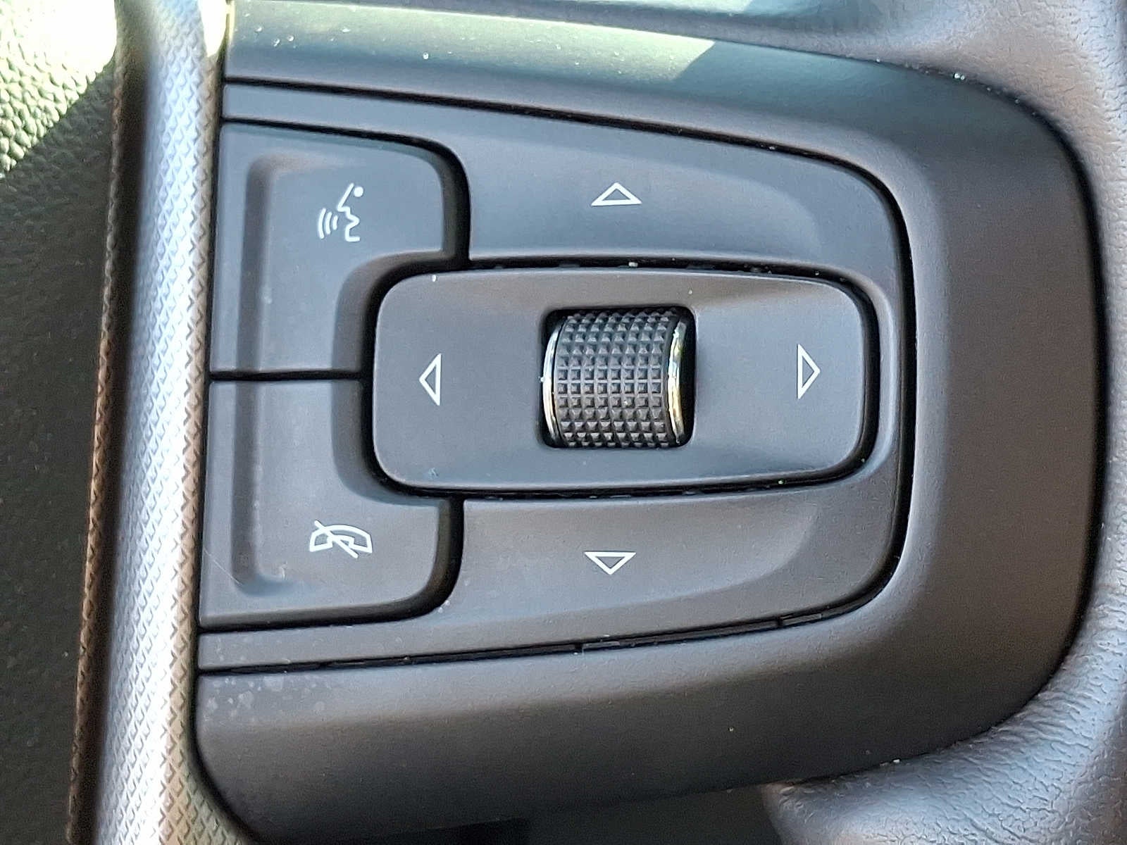 2024 GMC Sierra 1500 4WD Crew Cab 147 Denali