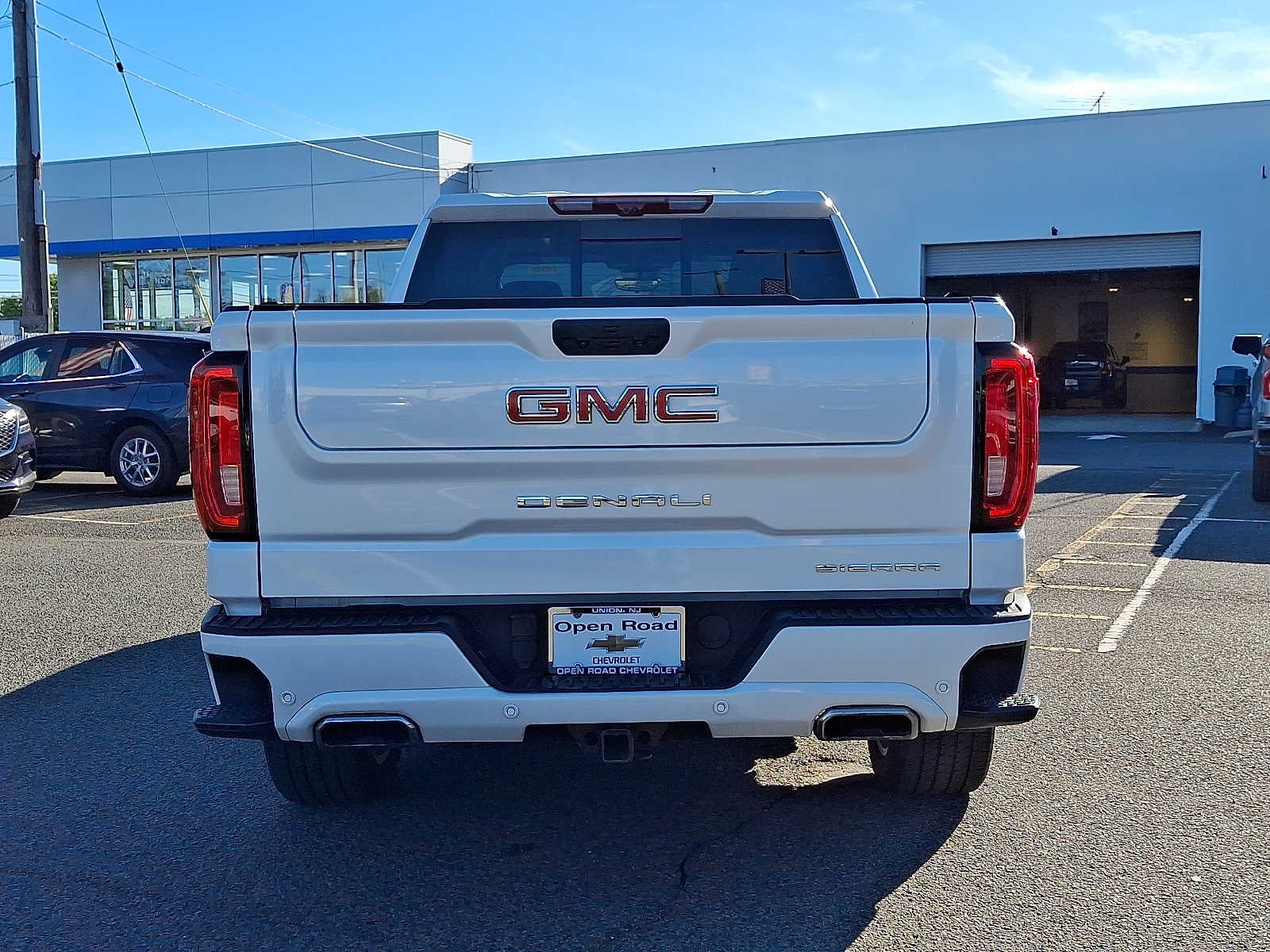 2024 GMC Sierra 1500 4WD Crew Cab 147 Denali