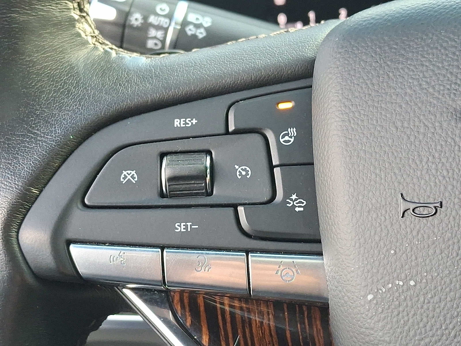 2023 Cadillac Escalade 4WD 4dr Premium Luxury