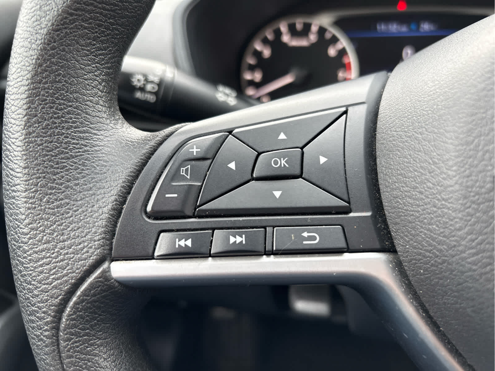 2021 Nissan Altima 2.5 SV Sedan