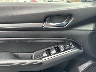 2021 Nissan Altima 2.5 SV Sedan