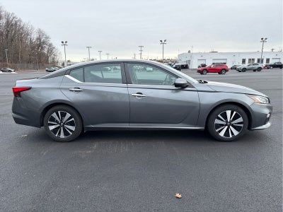 2021 Nissan Altima 2.5 SV Sedan