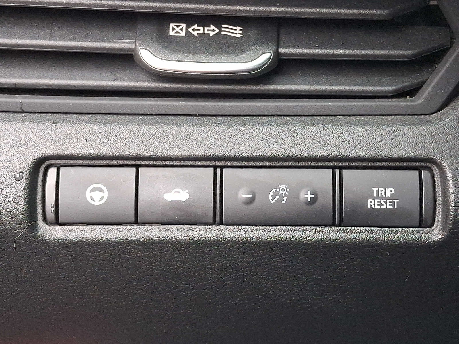 2020 Nissan Altima 2.5 SV AWD Sedan