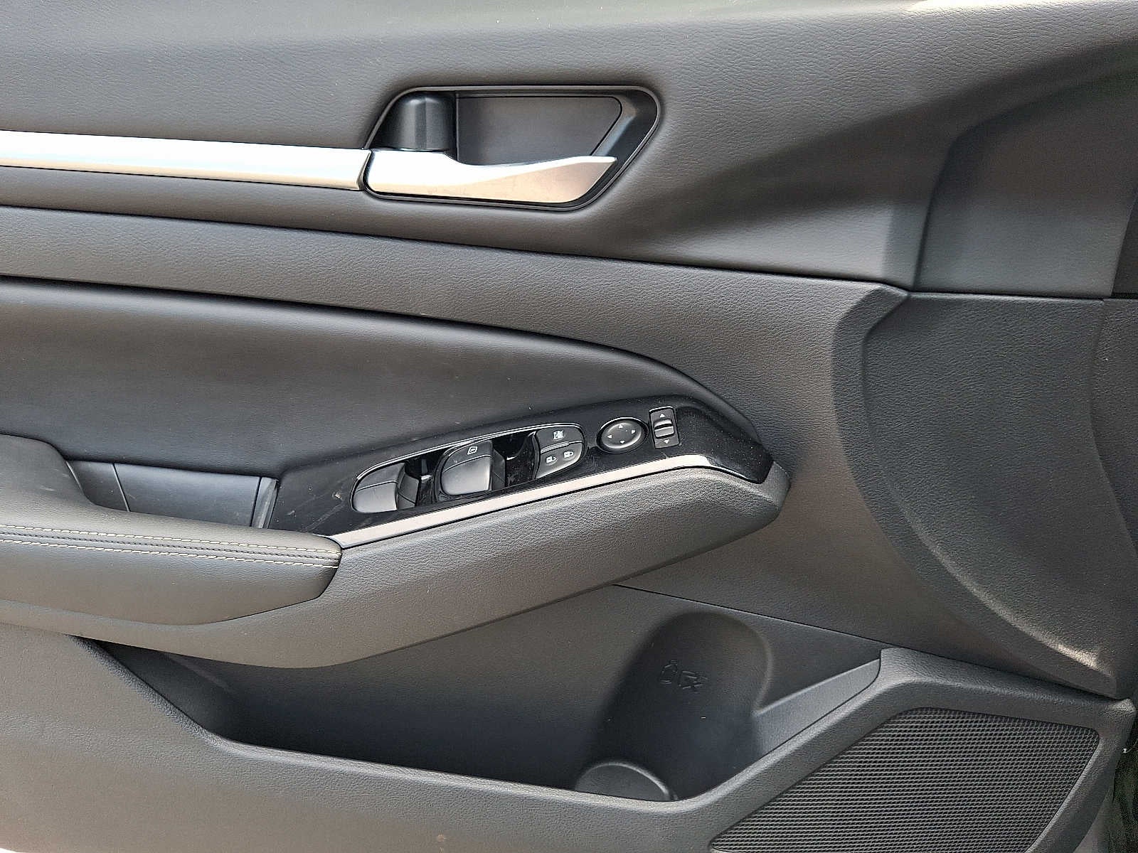 2024 Nissan Altima 2.5 SL Sedan