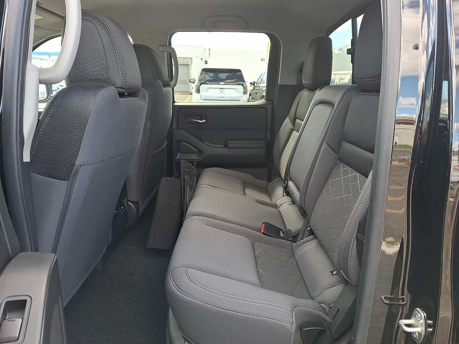 2025 Nissan Frontier Crew Cab 4x4 SV