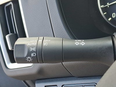 2025 Nissan Frontier Crew Cab 4x4 SV