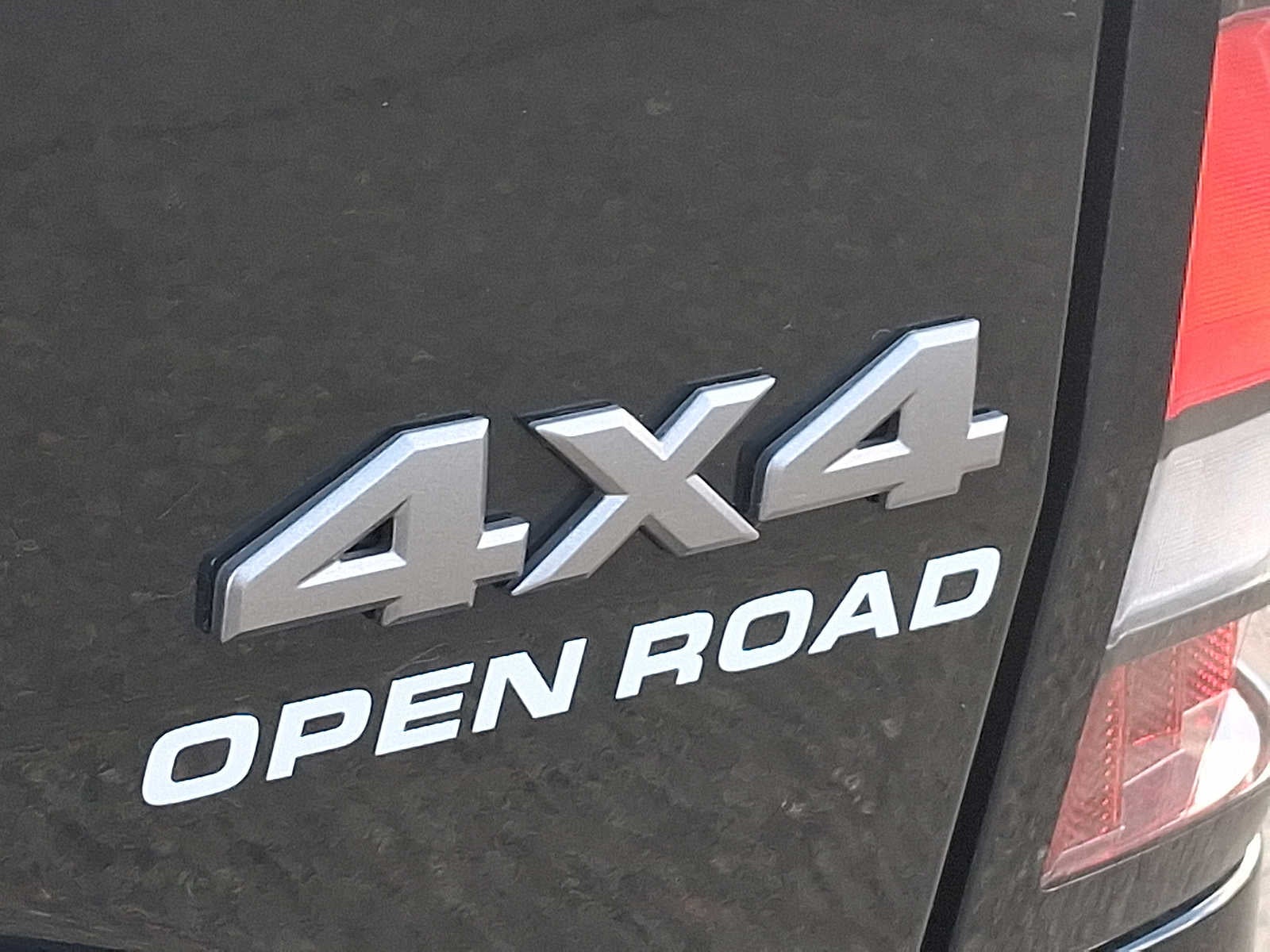 2025 Nissan Frontier Crew Cab 4x4 SV