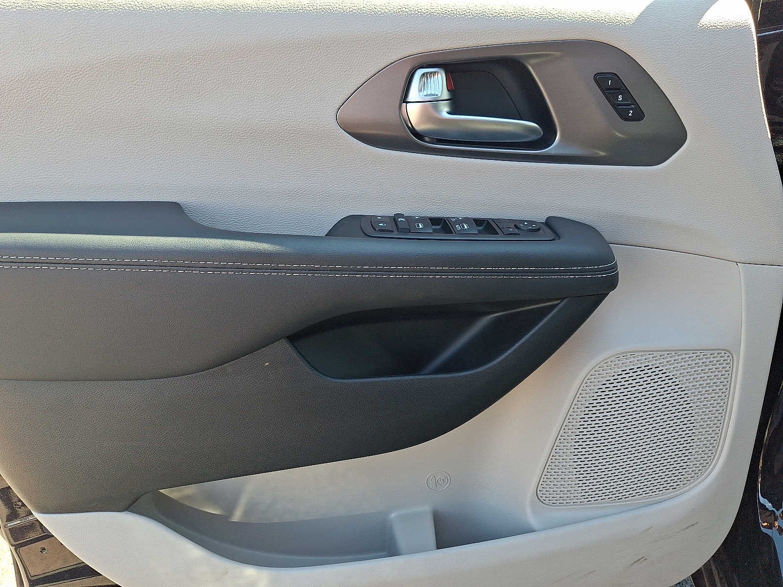 2024 Chrysler Pacifica Touring L FWD