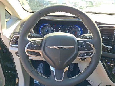 2024 Chrysler Pacifica Touring L FWD