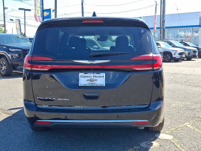 2024 Chrysler Pacifica Touring L FWD