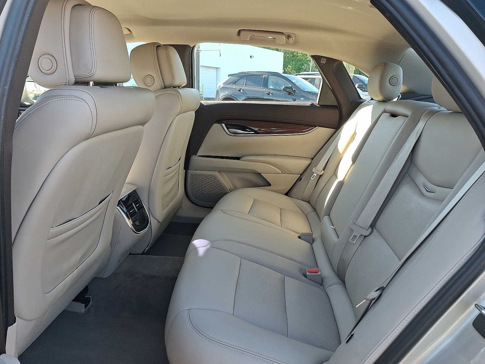 2014 Cadillac XTS 4dr Sdn Luxury FWD