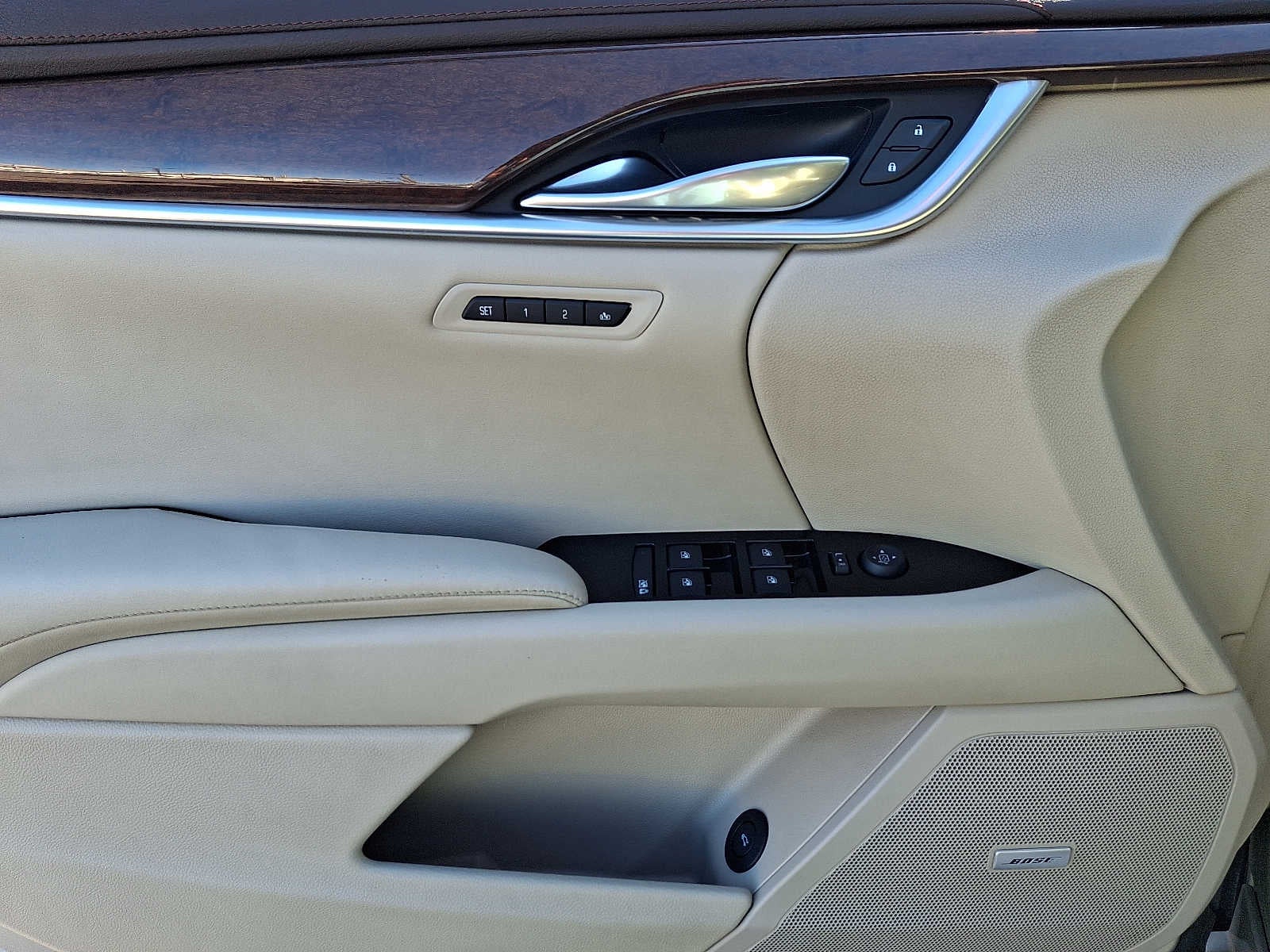 2014 Cadillac XTS 4dr Sdn Luxury FWD
