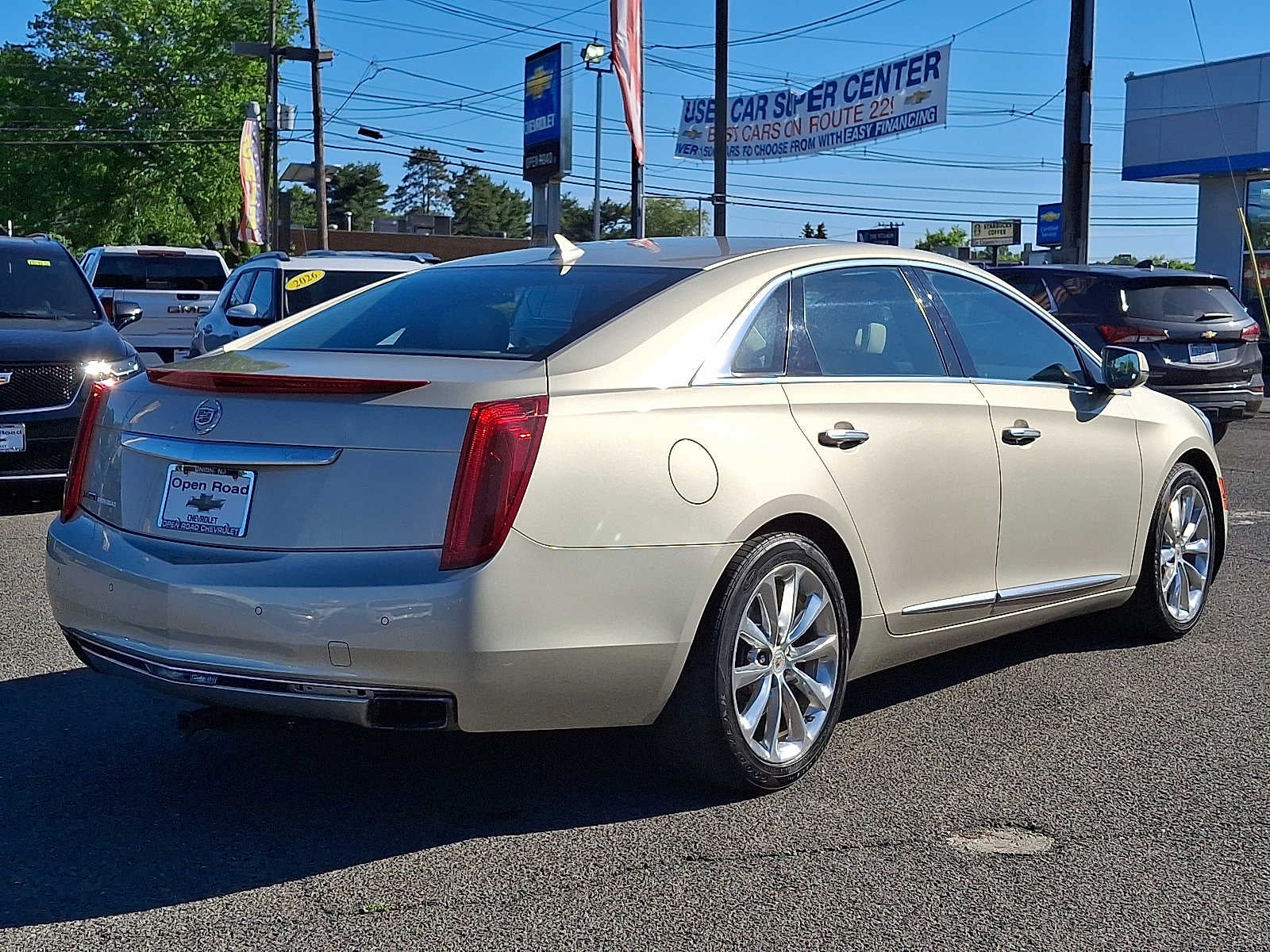 2014 Cadillac XTS 4dr Sdn Luxury FWD