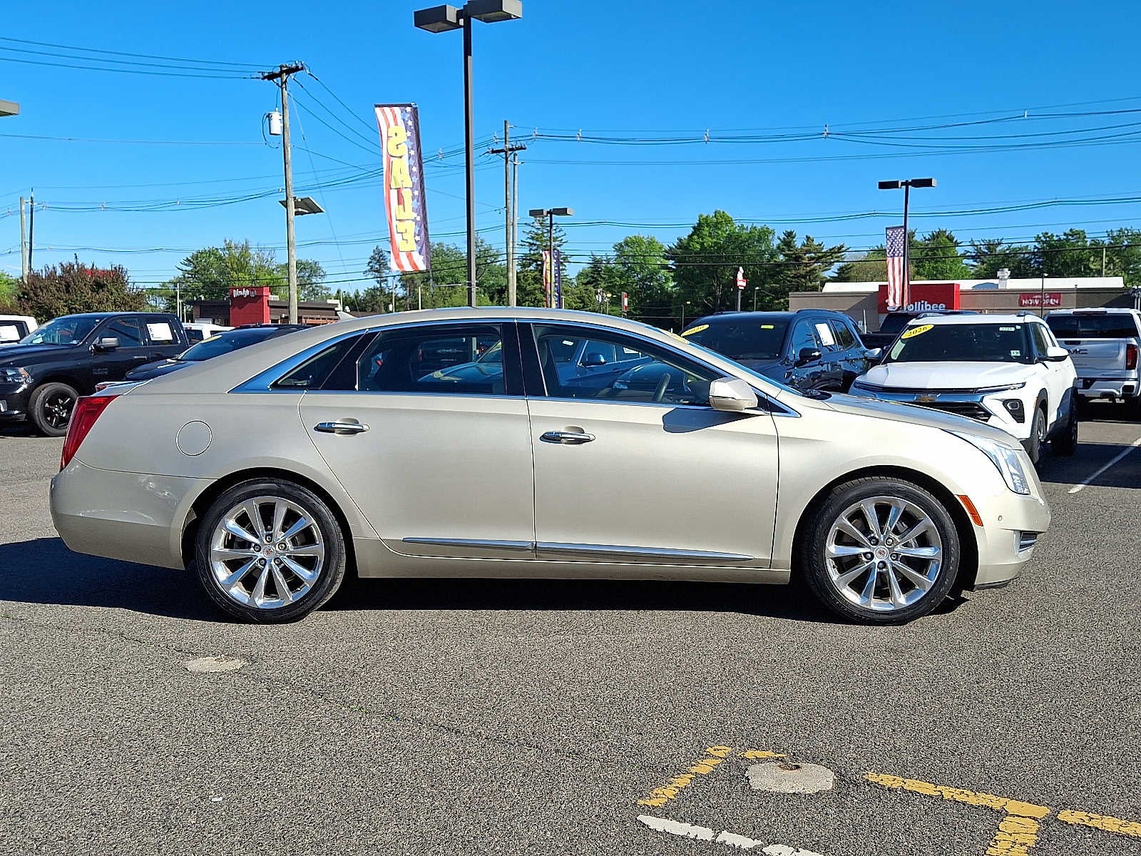 2014 Cadillac XTS 4dr Sdn Luxury FWD