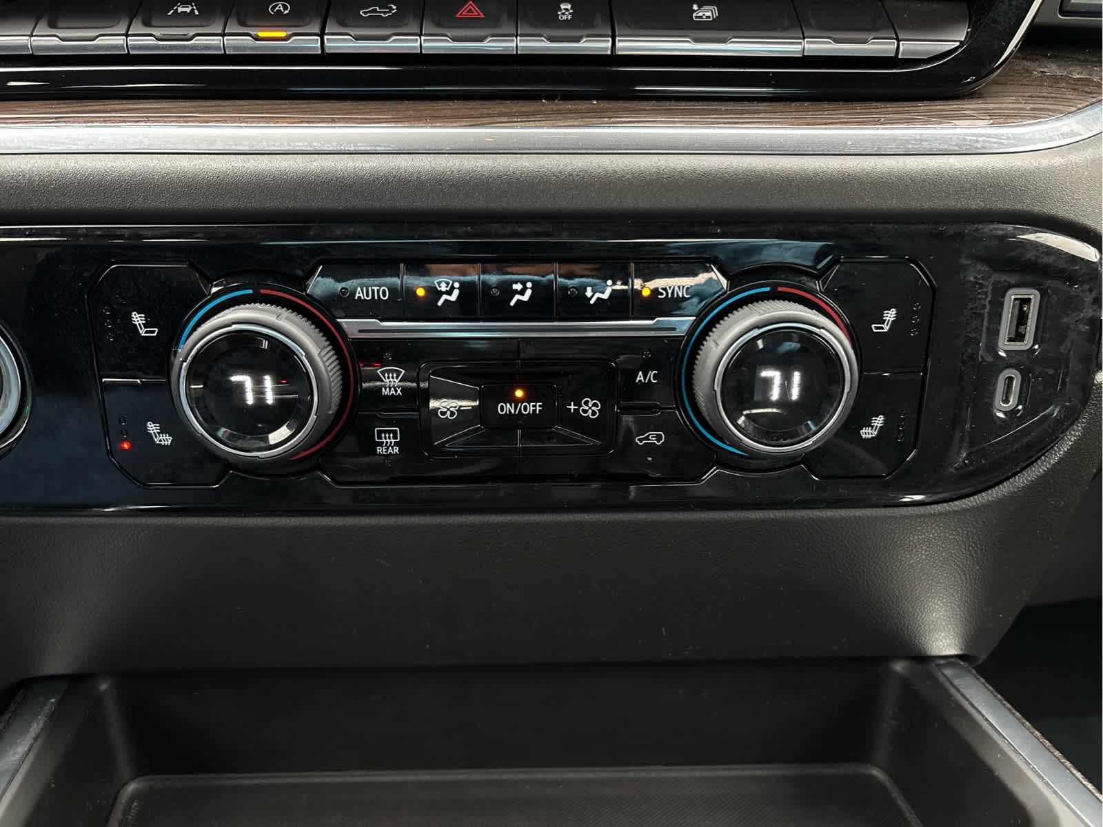 2023 Chevrolet Silverado 1500 4WD Crew Cab 147 RST