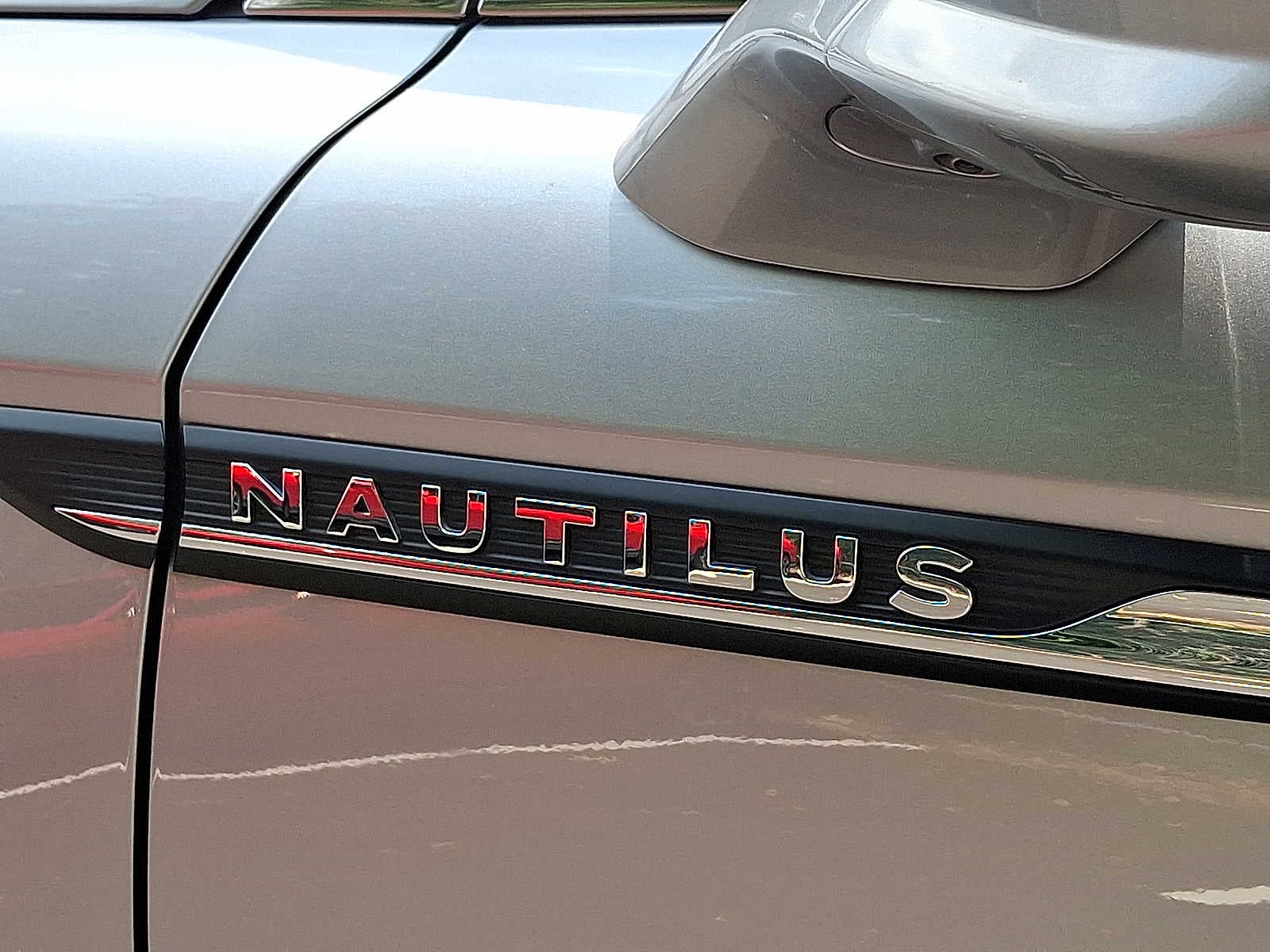 2022 Lincoln Nautilus Reserve AWD