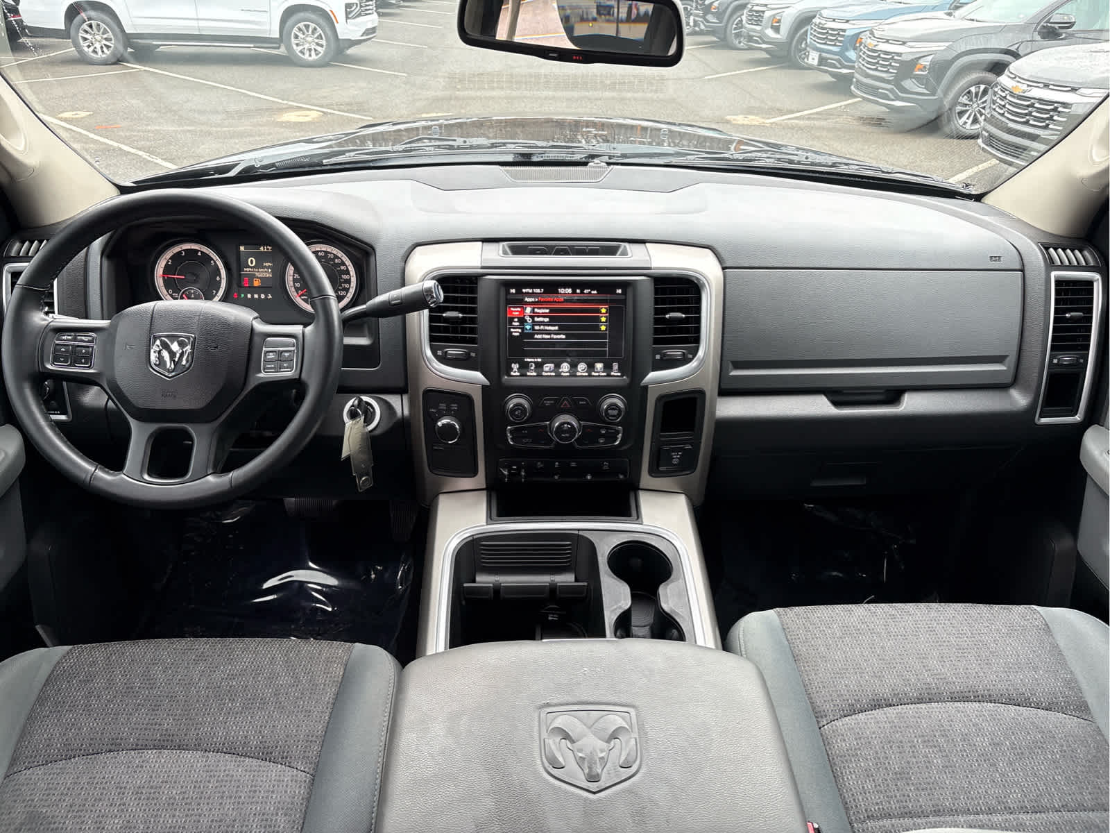 2017 RAM 2500 Big Horn 4x4 Crew Cab 64 Box