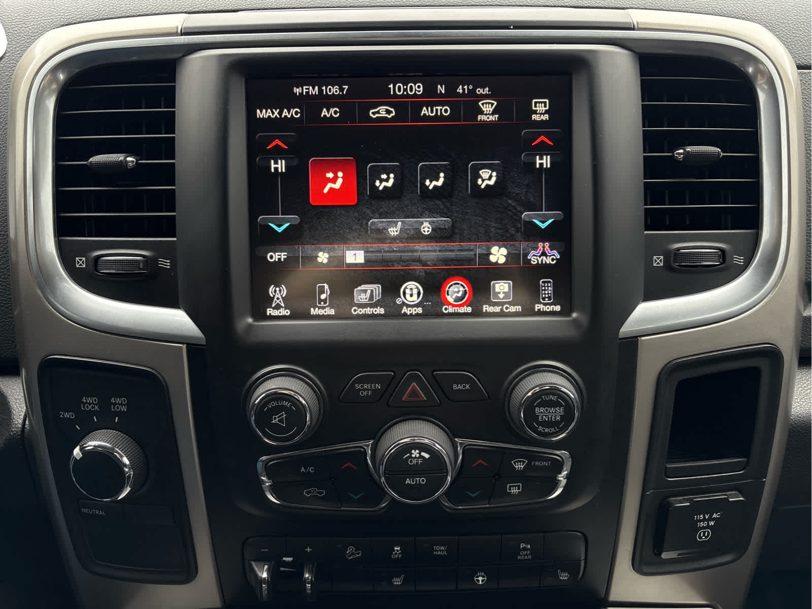 2017 RAM 2500 Big Horn 4x4 Crew Cab 64 Box