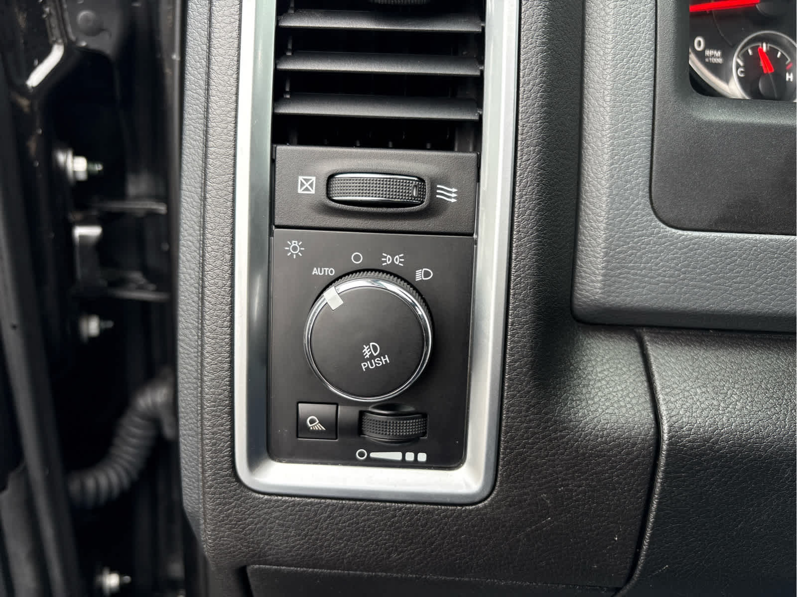 2017 RAM 2500 Big Horn 4x4 Crew Cab 64 Box