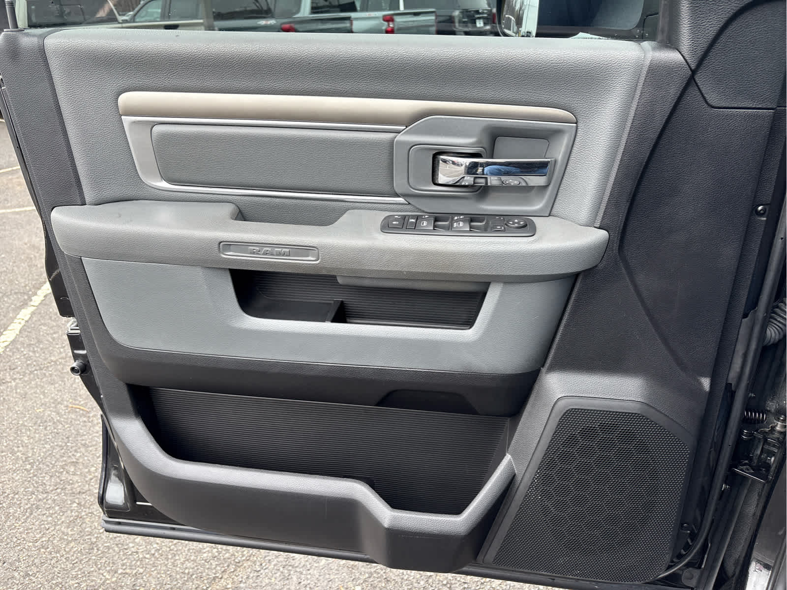 2017 RAM 2500 Big Horn 4x4 Crew Cab 64 Box