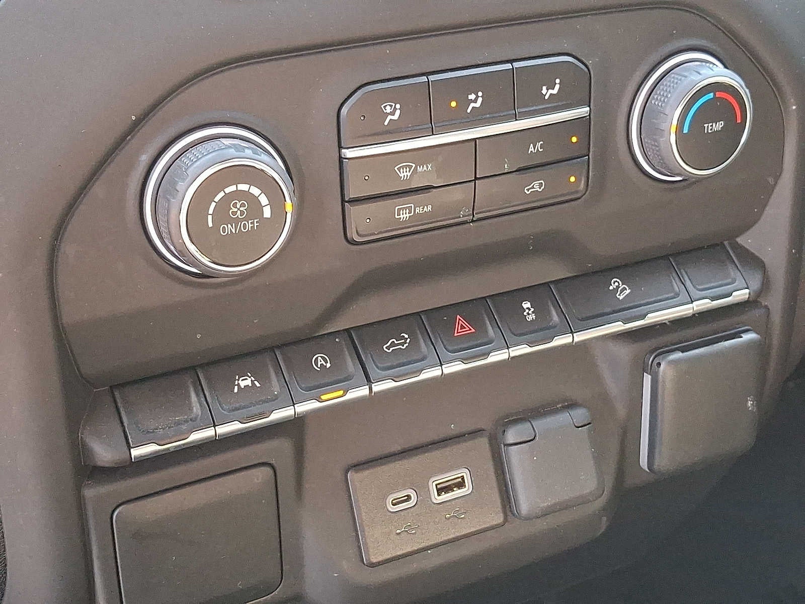 2022 Chevrolet Silverado 1500 4WD Crew Cab 147 Custom Trail Boss