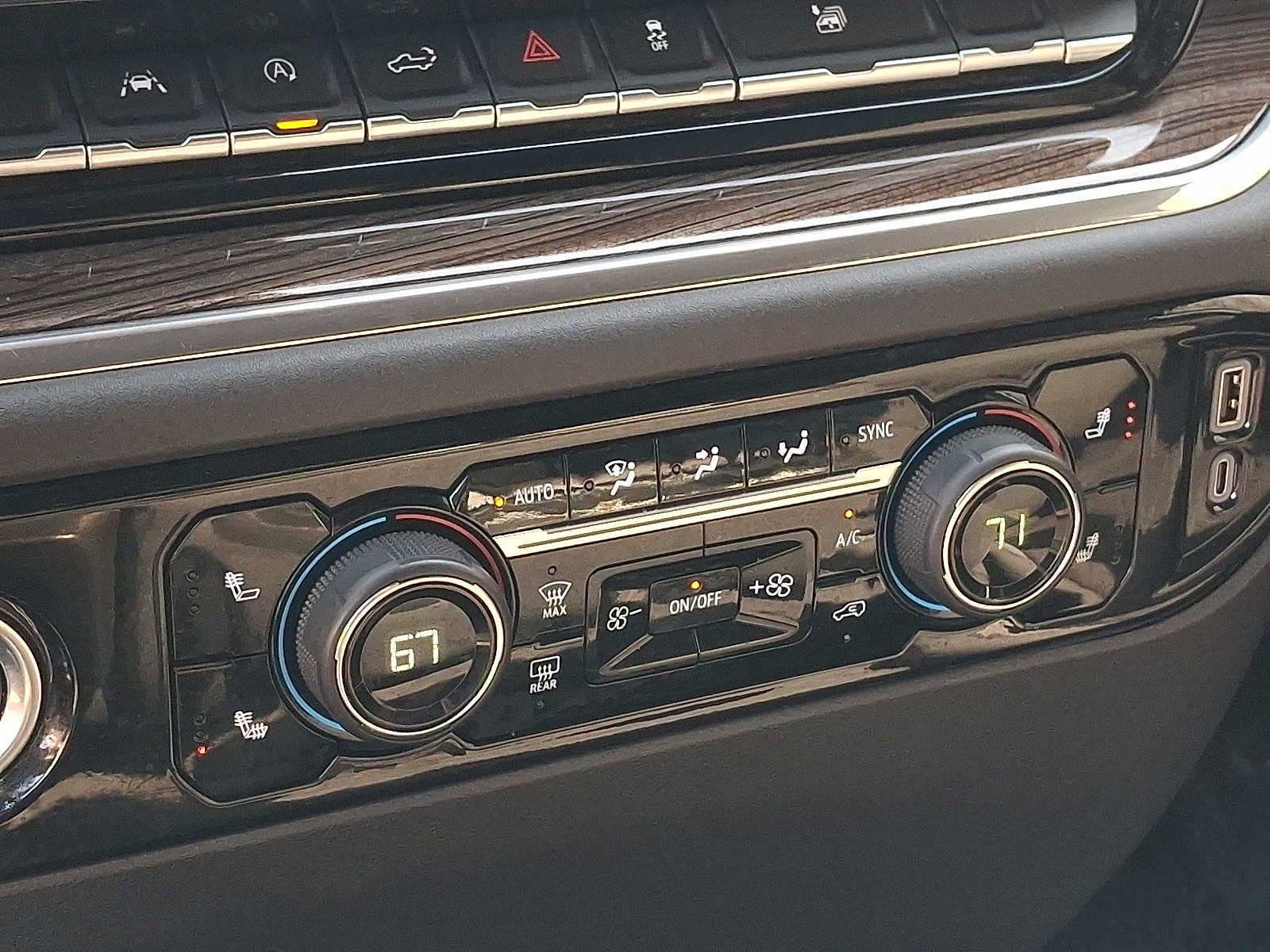 2023 Chevrolet Silverado 1500 4WD Crew Cab 147 LT w/2FL