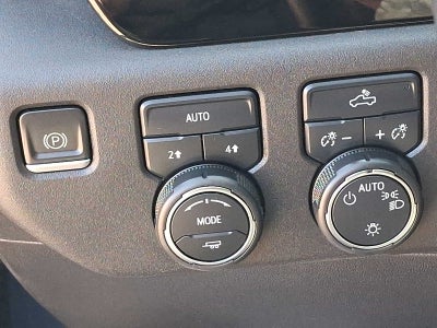 2023 Chevrolet Silverado 1500 4WD Crew Cab 147 LT w/2FL