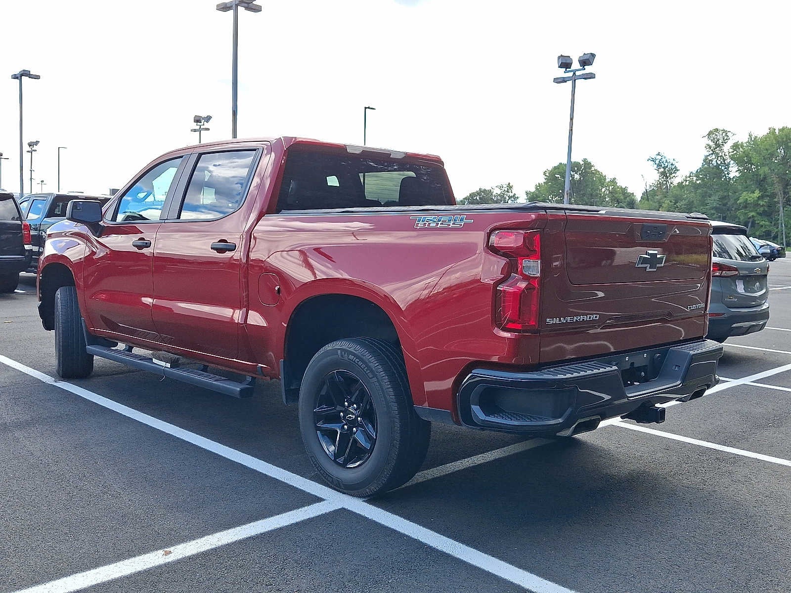 2021 Chevrolet Silverado 1500 4WD Crew Cab 147 Custom Trail Boss