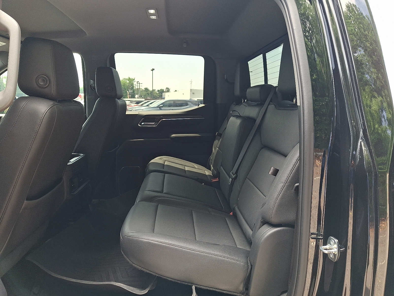 2023 Chevrolet Silverado 1500 4WD Crew Cab 157 RST