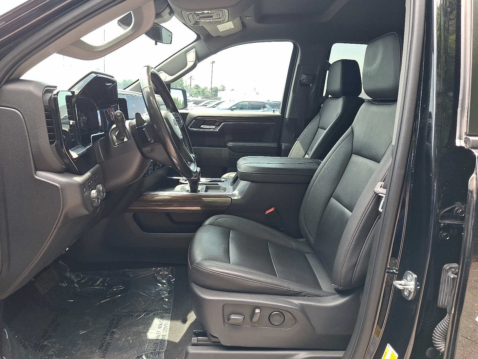 2023 Chevrolet Silverado 1500 4WD Crew Cab 157 RST