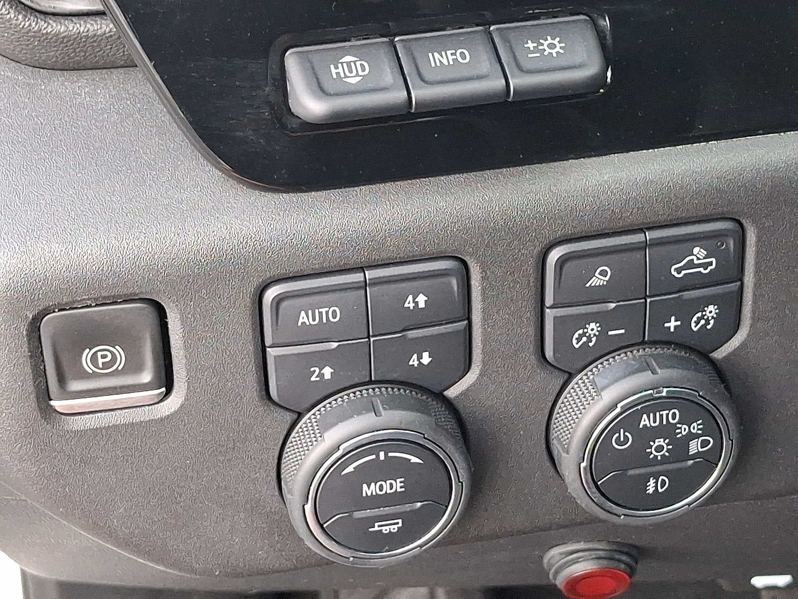 2022 Chevrolet Silverado 1500 4WD Crew Cab 147 ZR2