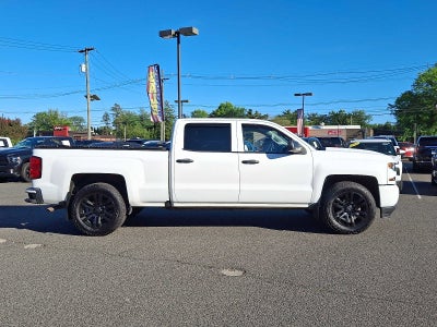 2018 Chevrolet Silverado 1500 4WD Crew Cab 153.0 Custom