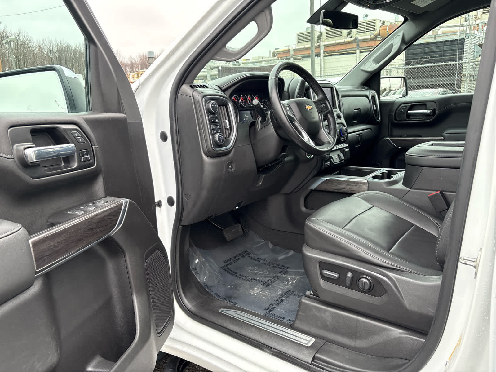 2022 Chevrolet Silverado 1500 LTD 4WD Crew Cab 147 LTZ