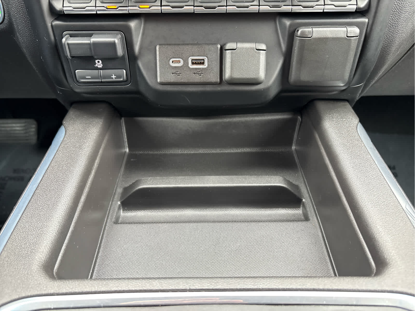 2022 Chevrolet Silverado 1500 LTD 4WD Crew Cab 147 LTZ