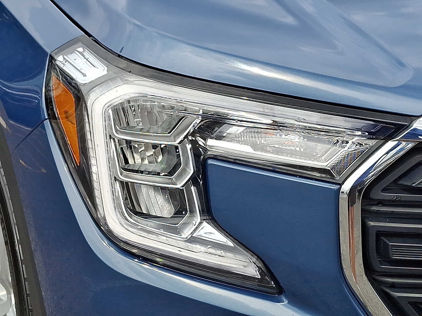 2024 GMC Terrain FWD 4dr SLE