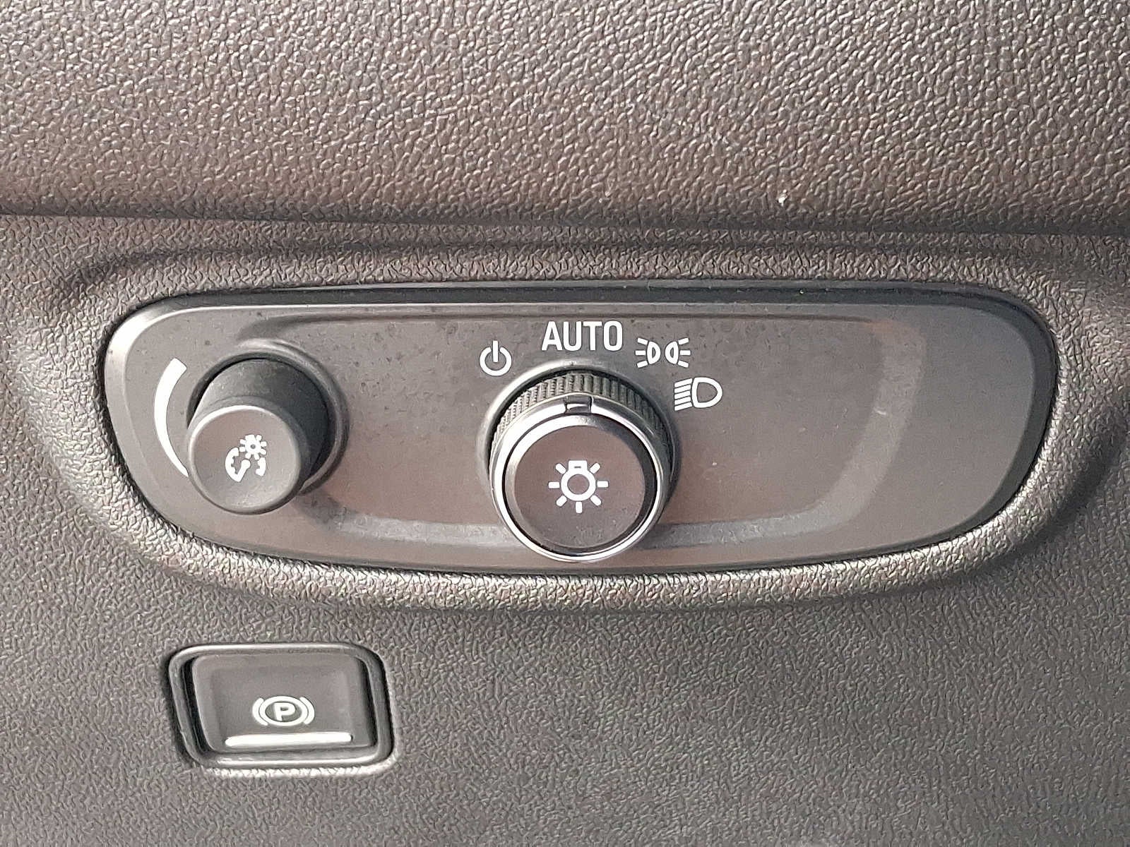 2024 GMC Terrain FWD 4dr SLE