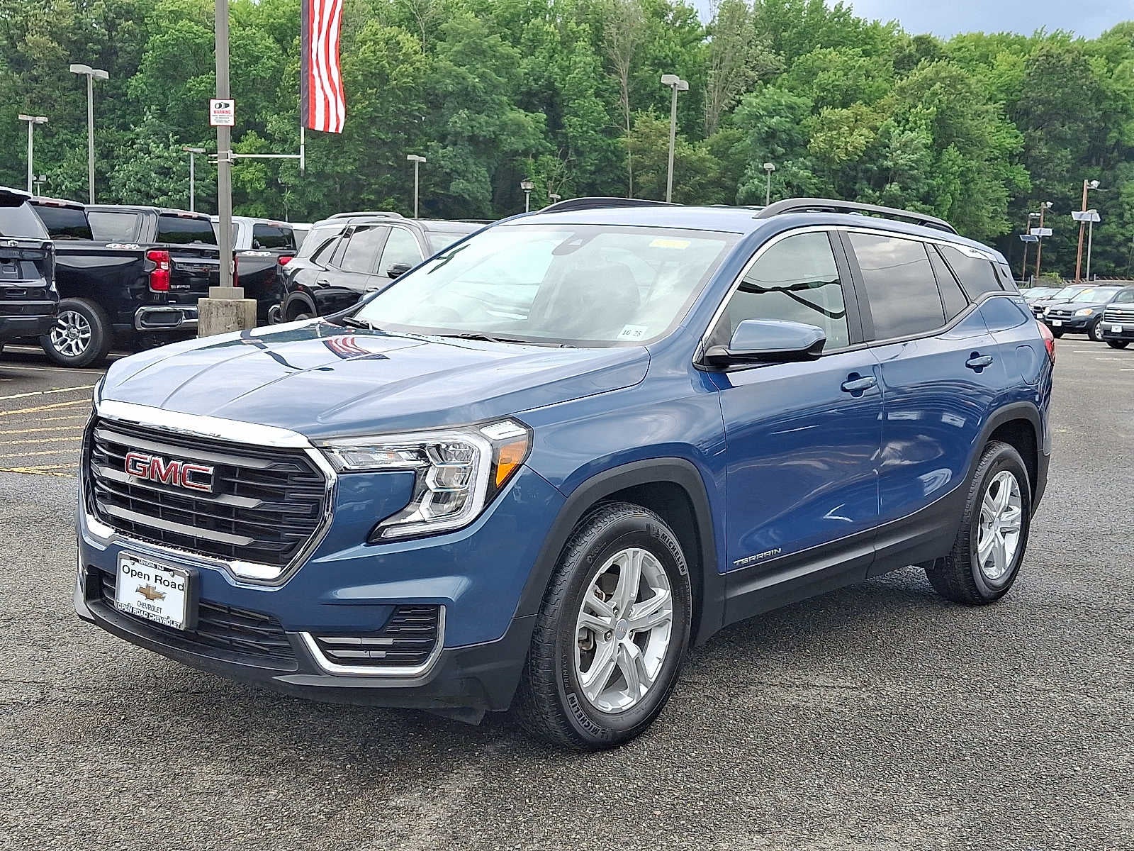 2024 GMC Terrain FWD 4dr SLE