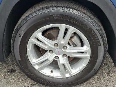 2024 GMC Terrain FWD 4dr SLE