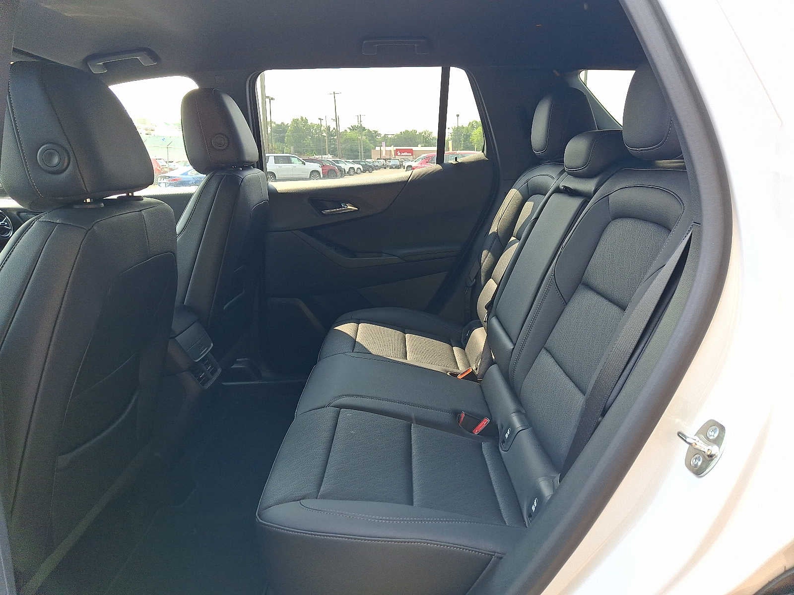 2026 Chevrolet Equinox AWD 4dr LT w/2LT