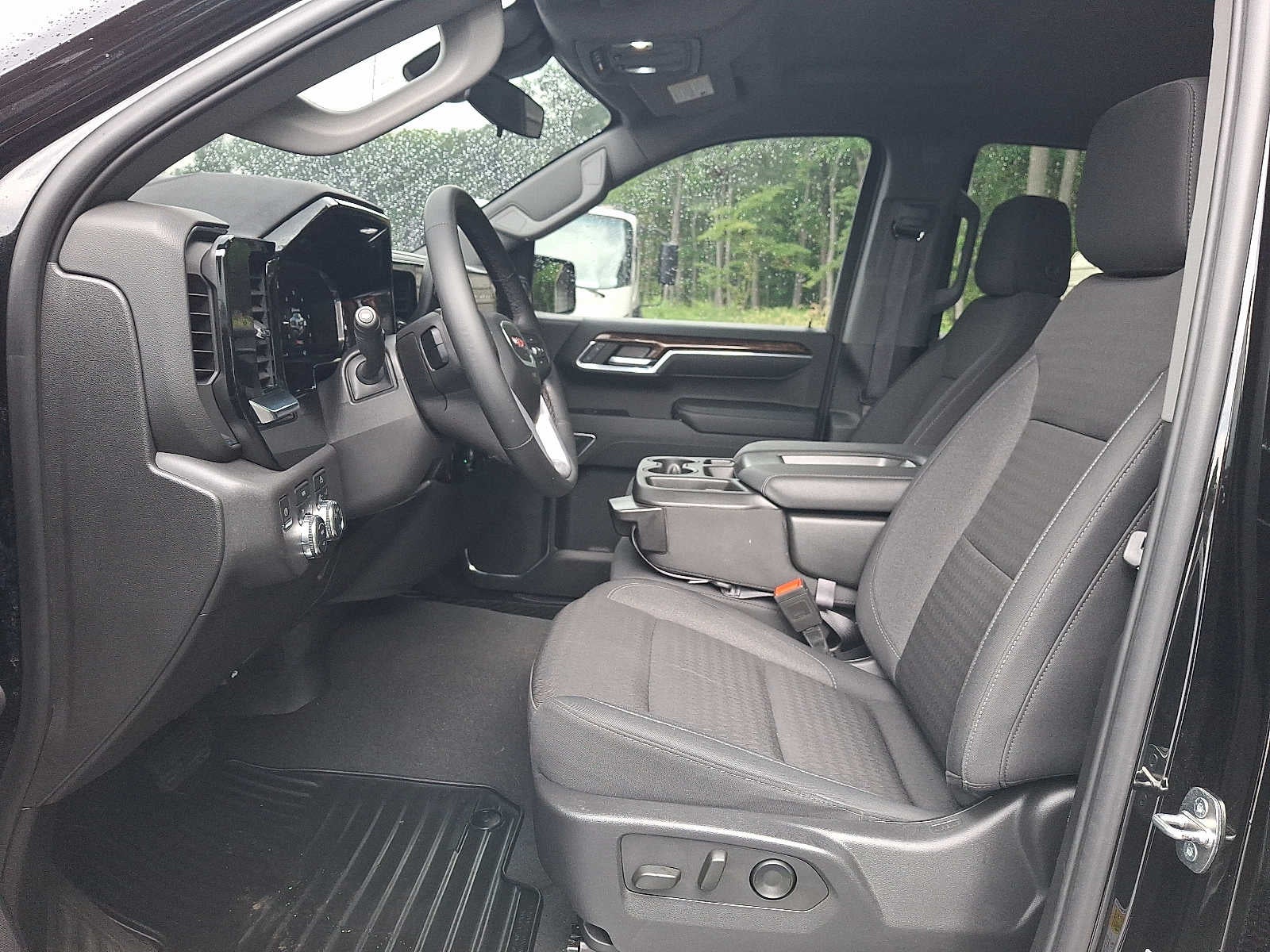 2024 GMC Sierra 1500 4WD Crew Cab 147 SLE