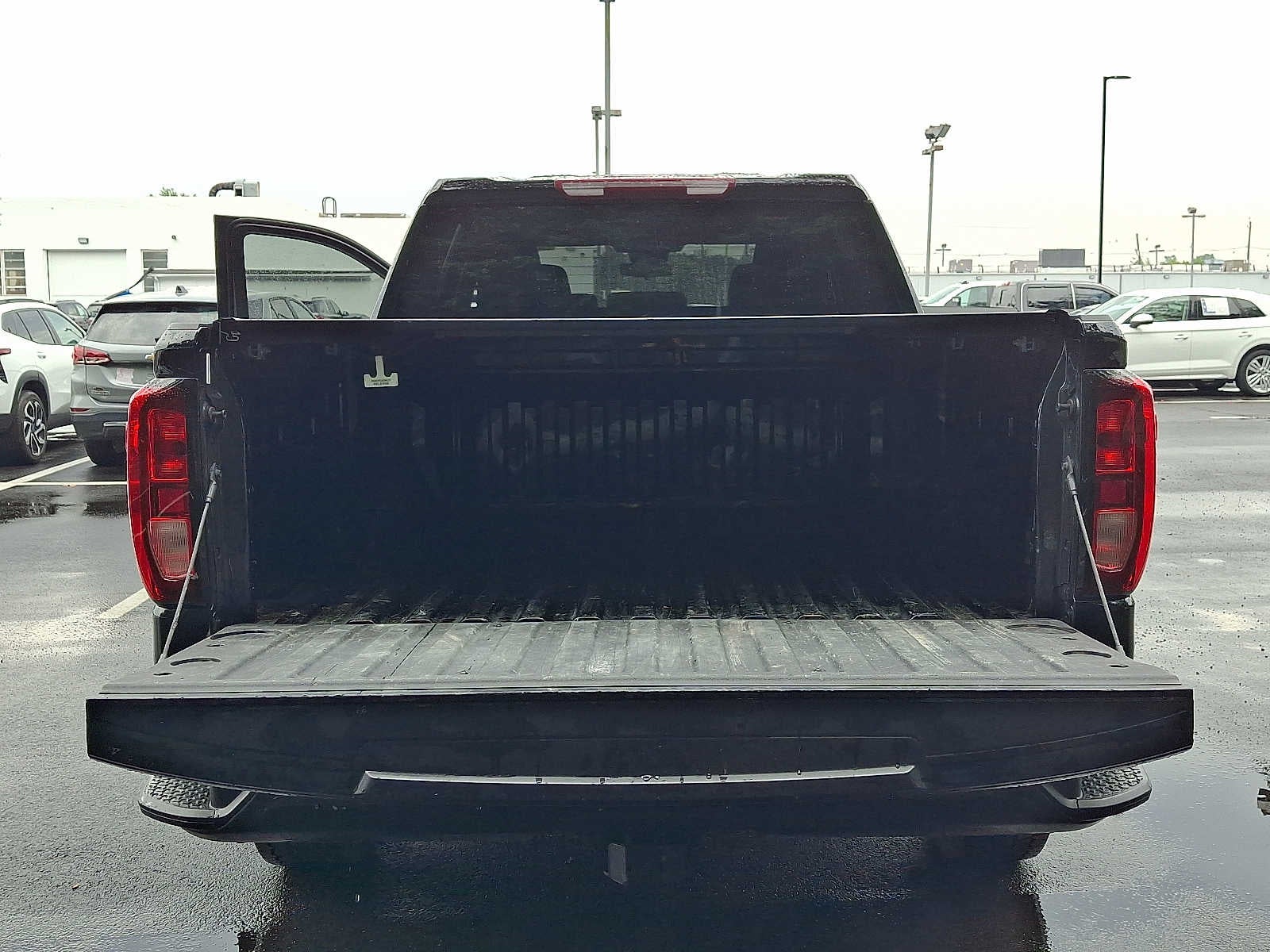 2024 GMC Sierra 1500 4WD Crew Cab 147 SLE