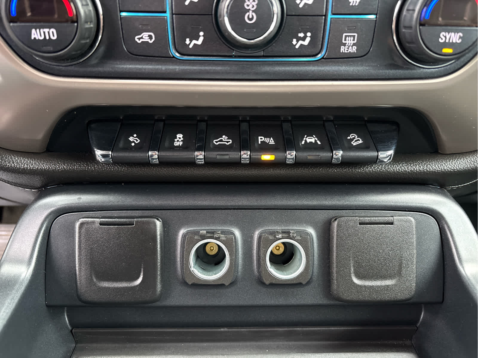 2018 GMC Sierra 1500 4WD Crew Cab 143.5 Denali