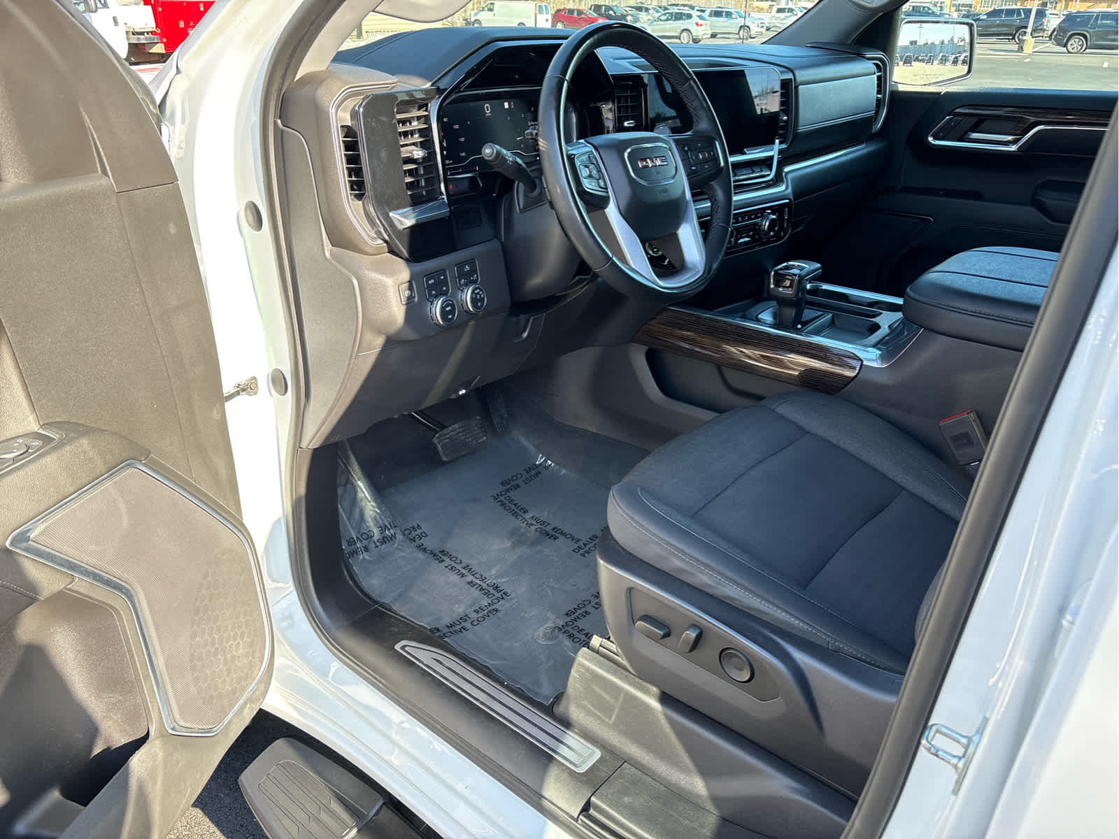 2023 GMC Sierra 1500 4WD Crew Cab 147 Elevation w/3SB