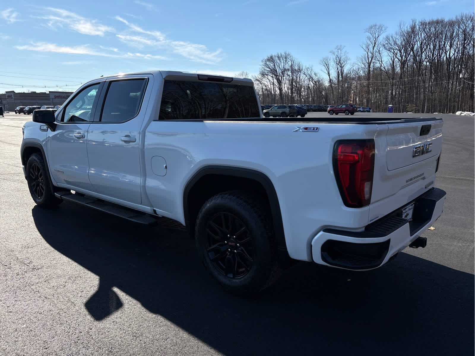 2023 GMC Sierra 1500 4WD Crew Cab 147 Elevation w/3SB