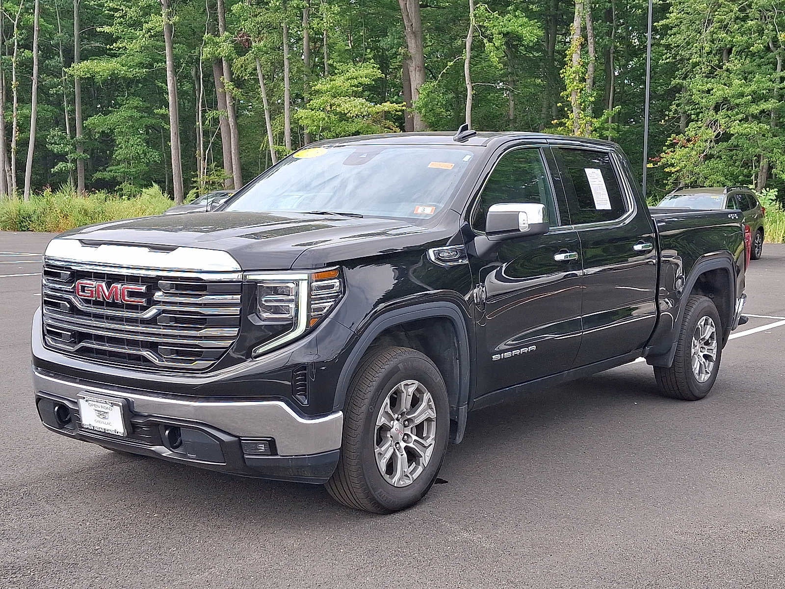 2025 GMC Sierra 1500 4WD Crew Cab 147 SLT