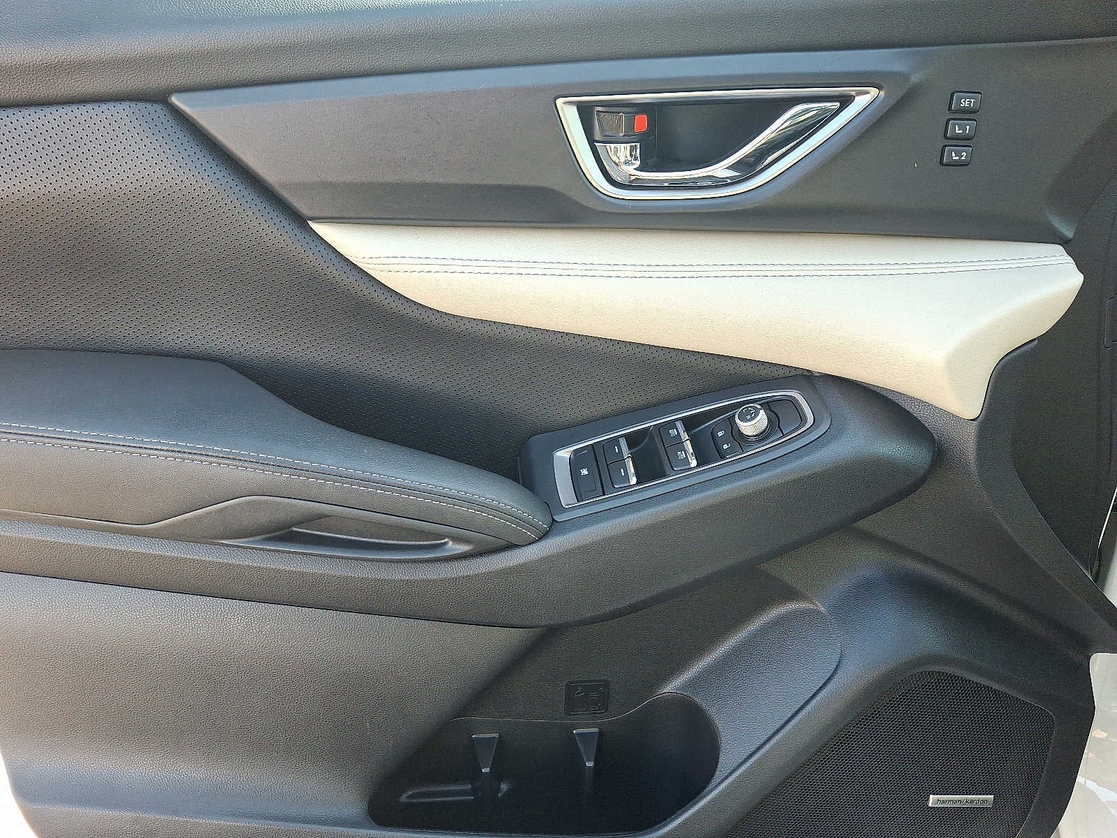 2022 Subaru Ascent Limited 8-Passenger