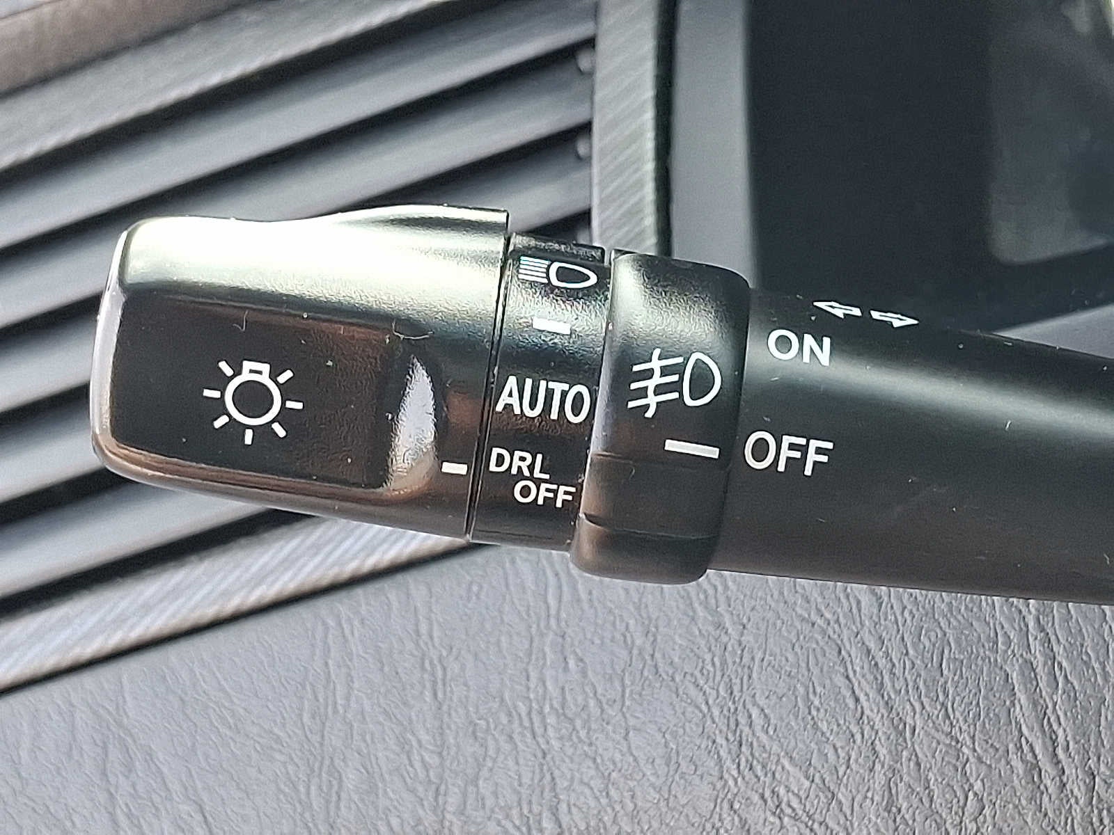 2005 Toyota Camry Solara 2dr Cpe SPT Auto