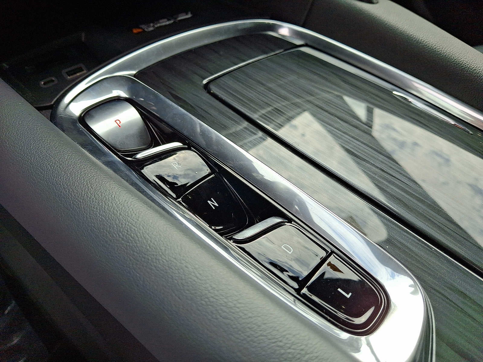 2023 Buick Enclave FWD 4dr Essence