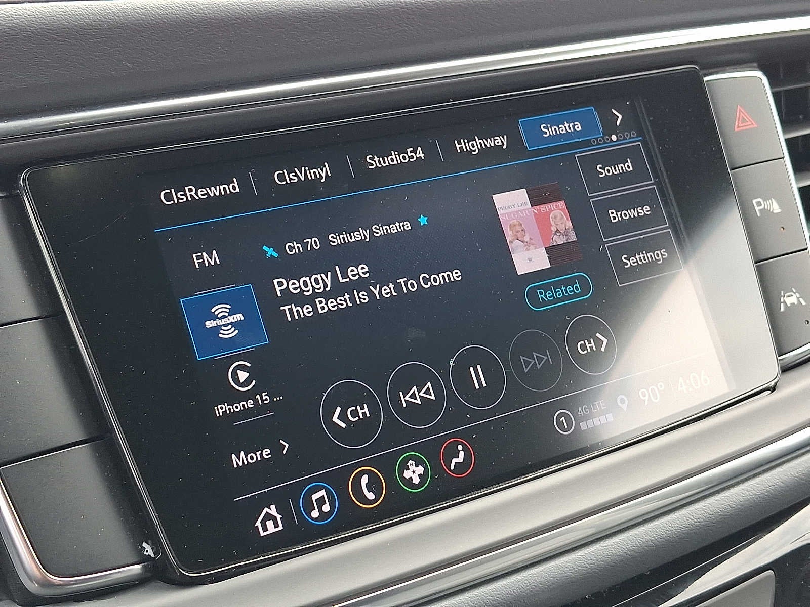 2023 Buick Enclave FWD 4dr Essence